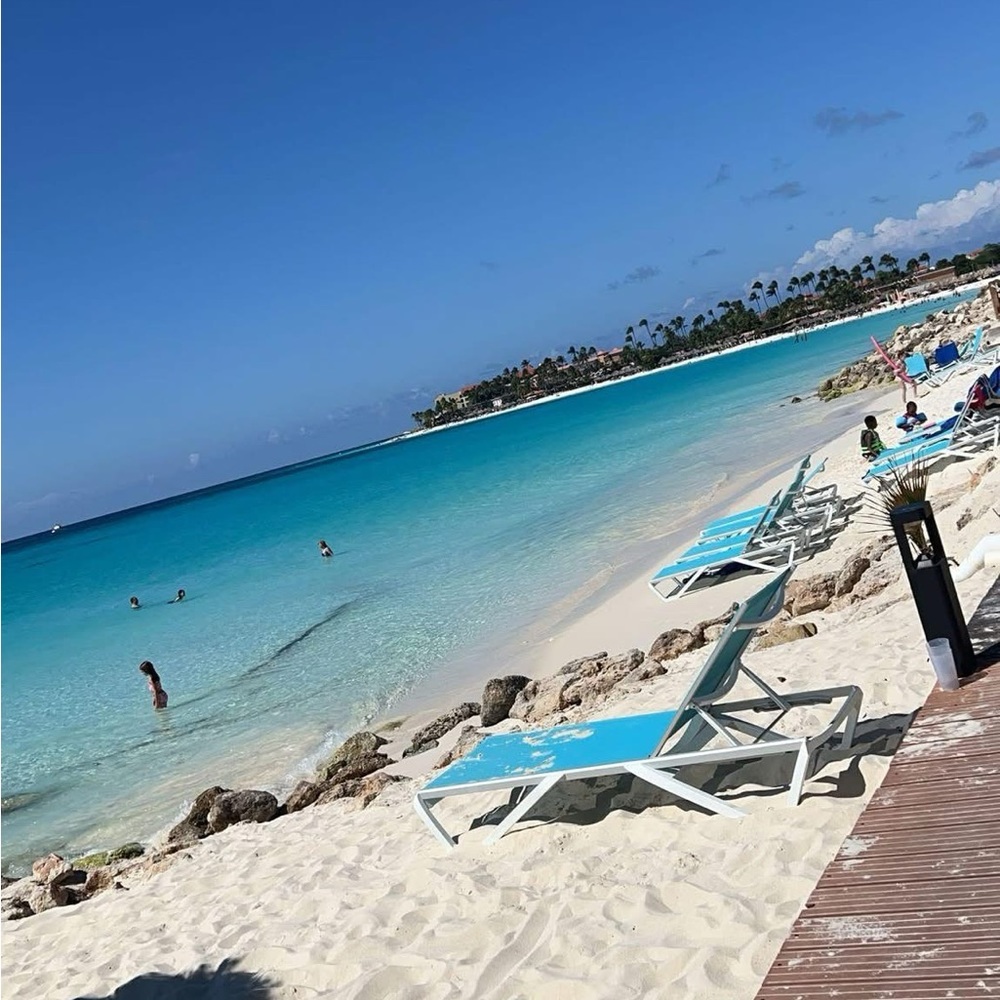 Meet your Posher, Aaron